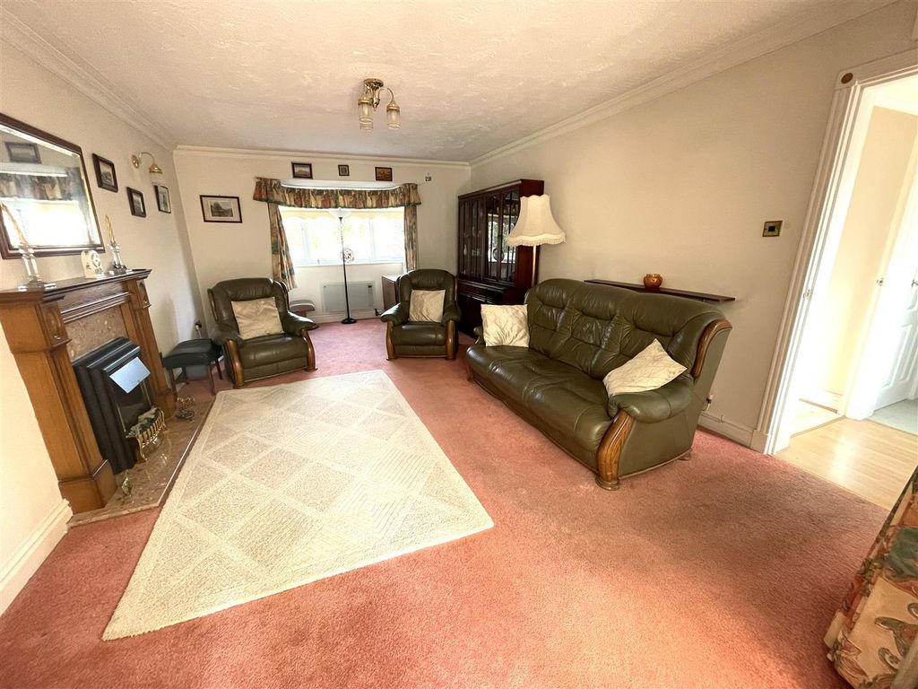 Property photo 2 of 24