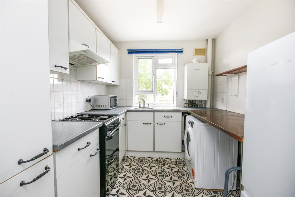Property photo 2 of 6 2