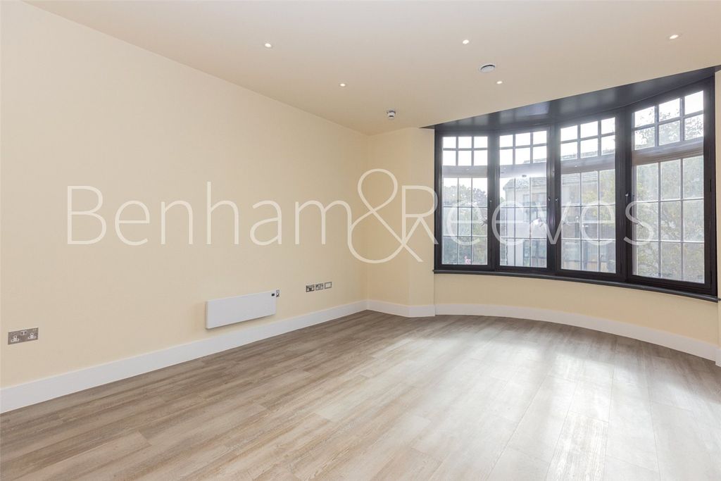 Property photo 1 of 9 Picture No. 07