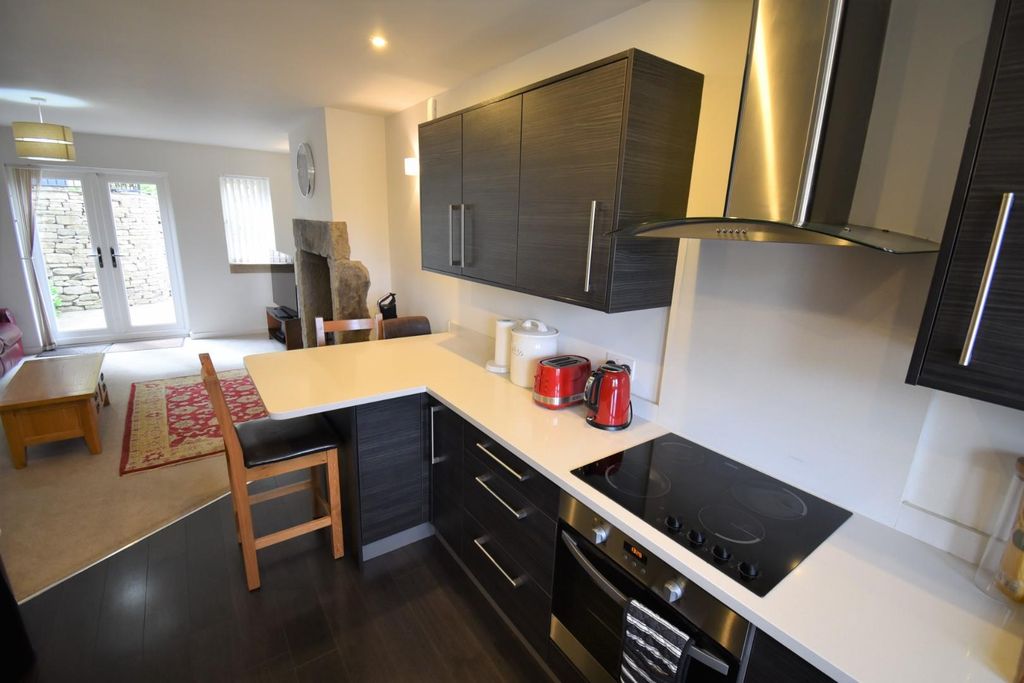 Property photo 2 of 17 Kitchen