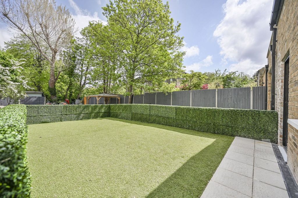 Property photo 3 of 13