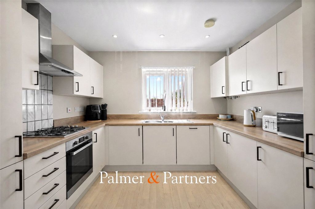 Property photo 2 of 21 Picture No. 03