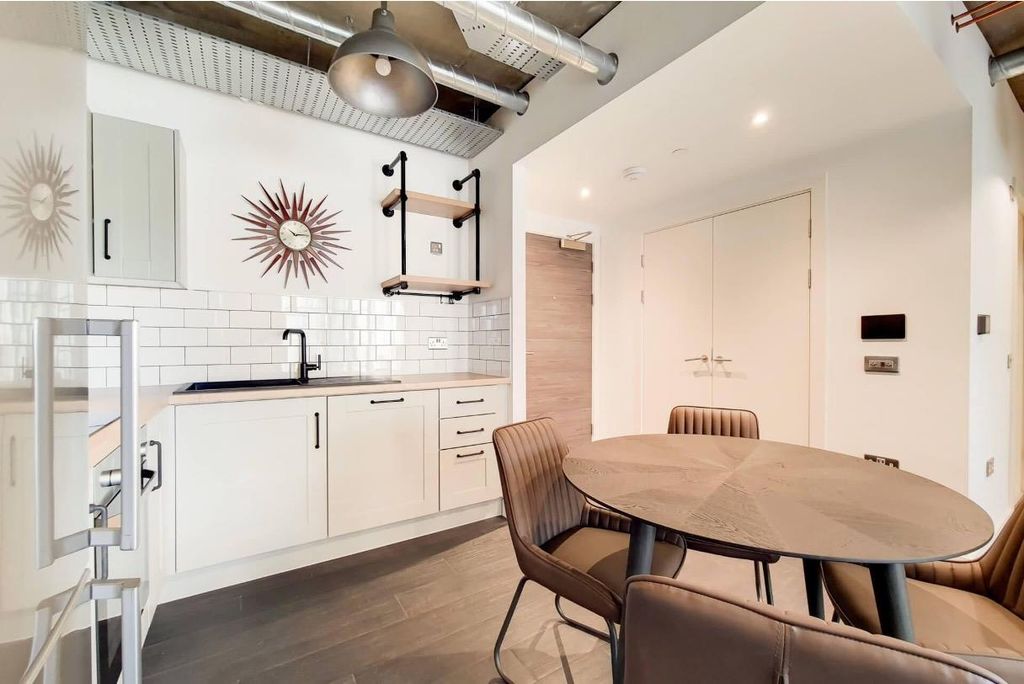 Property photo 2 of 14 5.Jpg