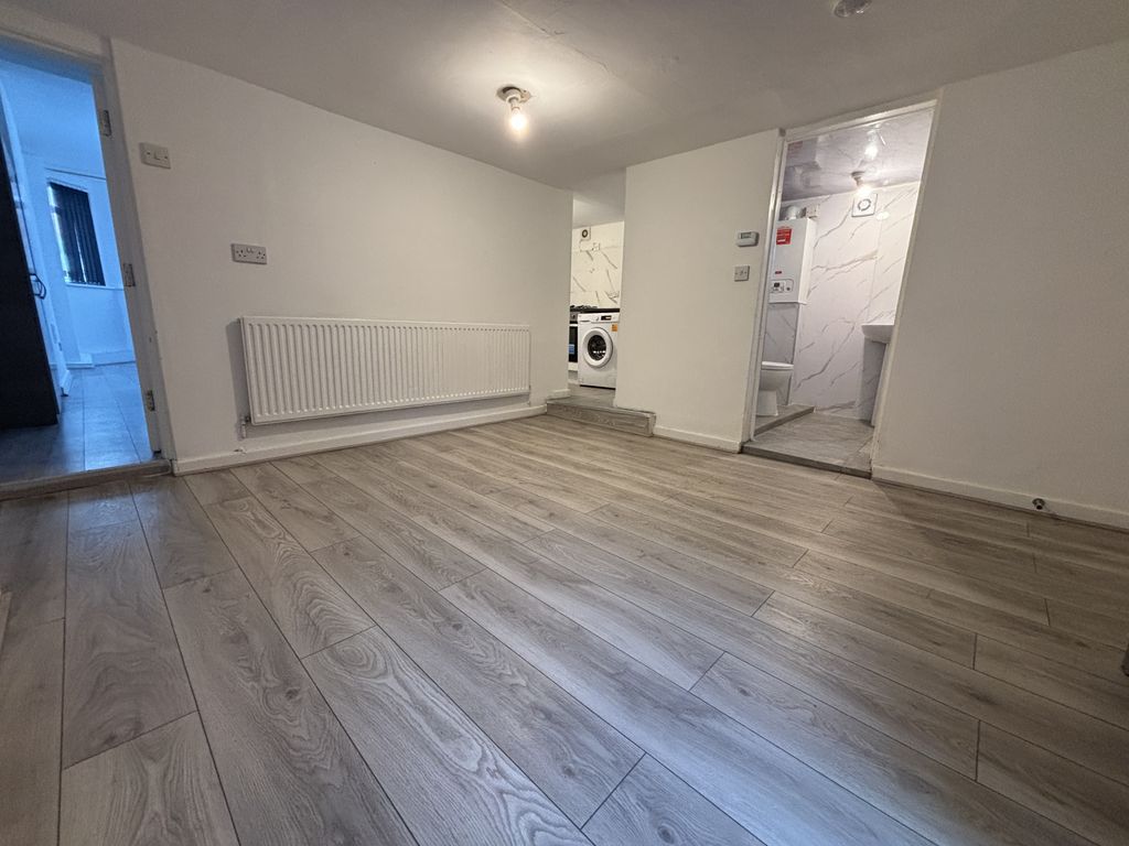Property photo 1 of 10 Osborne Road