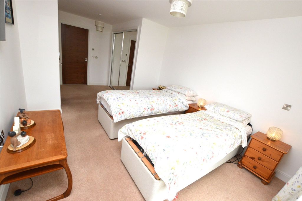 Additional image 9 of 2 bed flat for saleSea Road, Carlyon Bay, St. Austell, Cornwall PL25