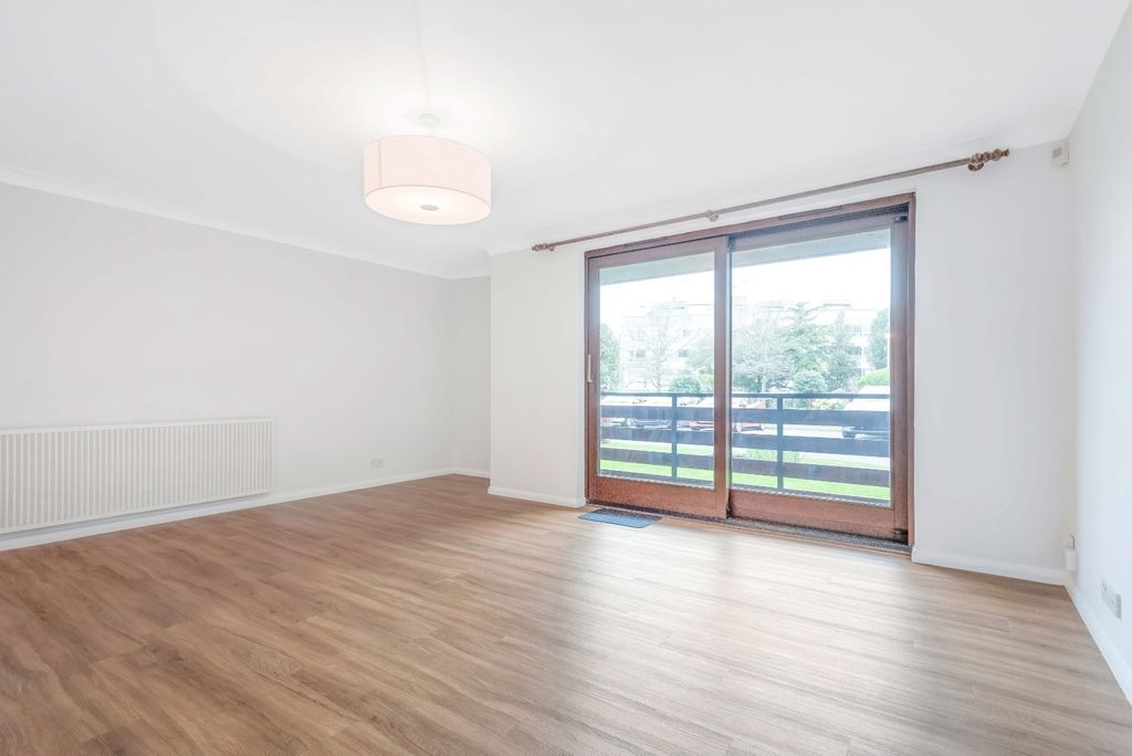 Property photo 2 of 10 Picture No. 06