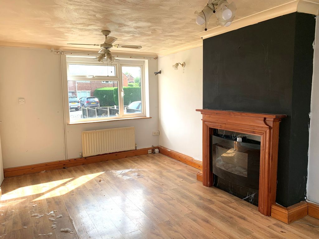 Property photo 3 of 11 c2