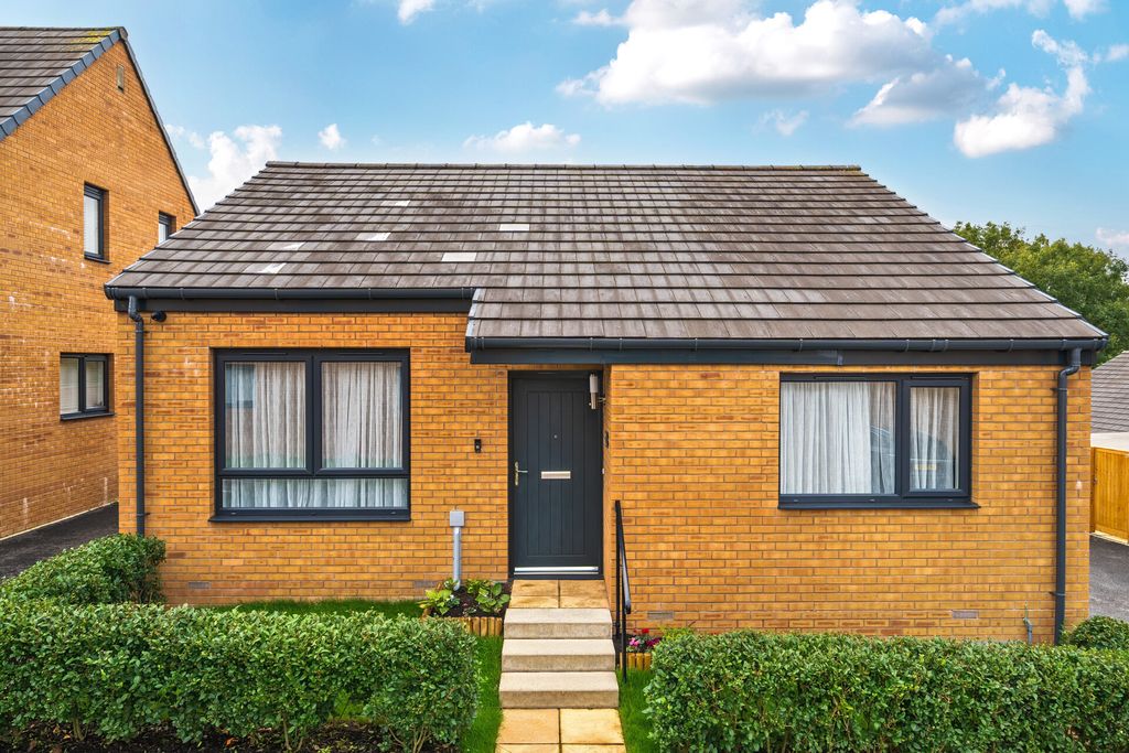 Property photo 1 of 18 15-6A9A91c622663-...
