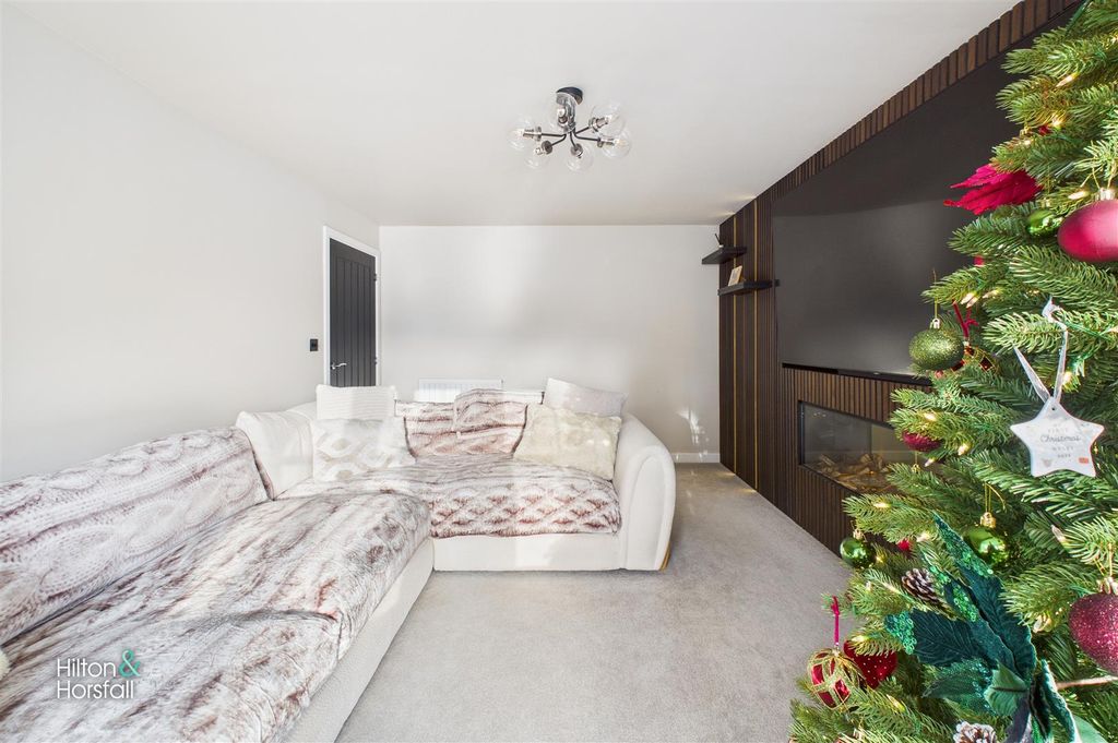 Property photo 3 of 21 Dawson Drive