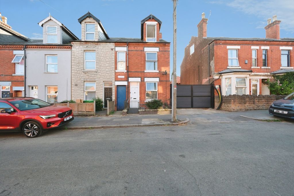 Property photo 1 of 16 Pbox-Img.Jpg