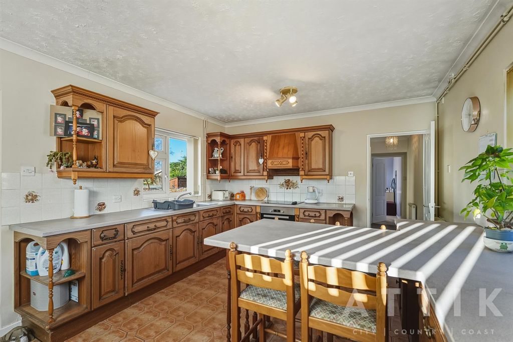 Additional image 32 of 4 bed semi-detached bungalow for saleChichester Road, Halesworth IP19