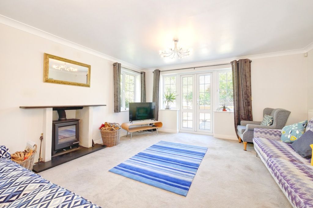 Property photo 3 of 52