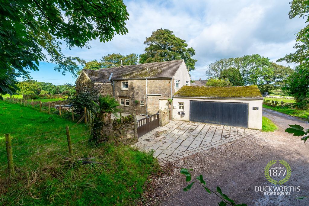 Property photo 1 of 60