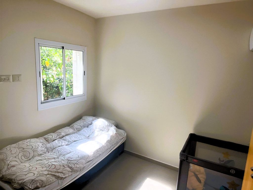 Property photo 3 of 4
