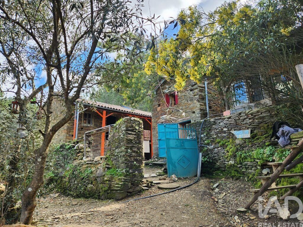 Property photo 2 of 27
