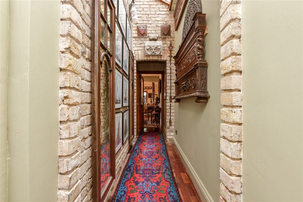 Property photo 3 of 19 Hallway