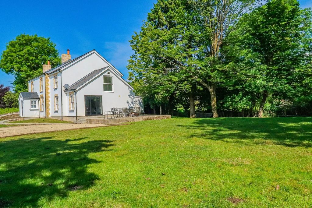 Property photo 2 of 26 Llwyn Celyn-1.Jpg