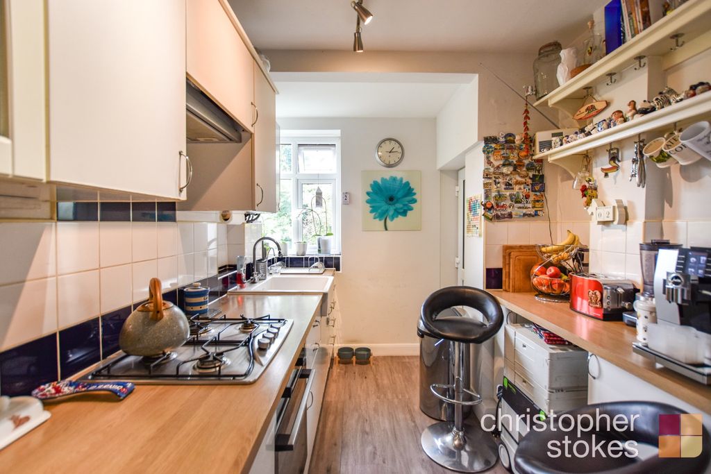 Property photo 3 of 11 4499692