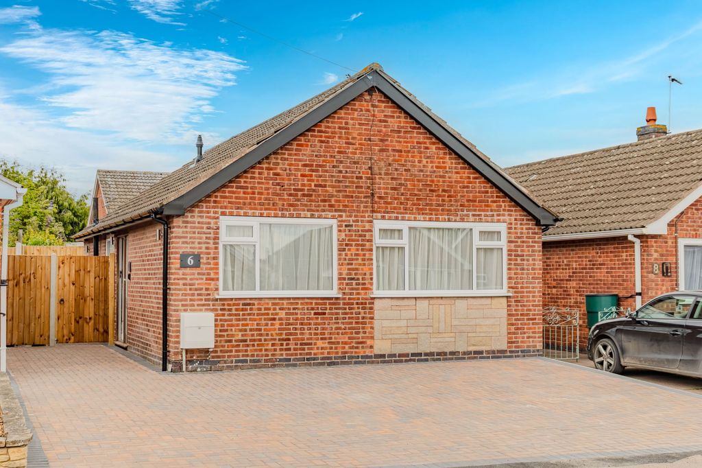 Property photo 2 of 14
