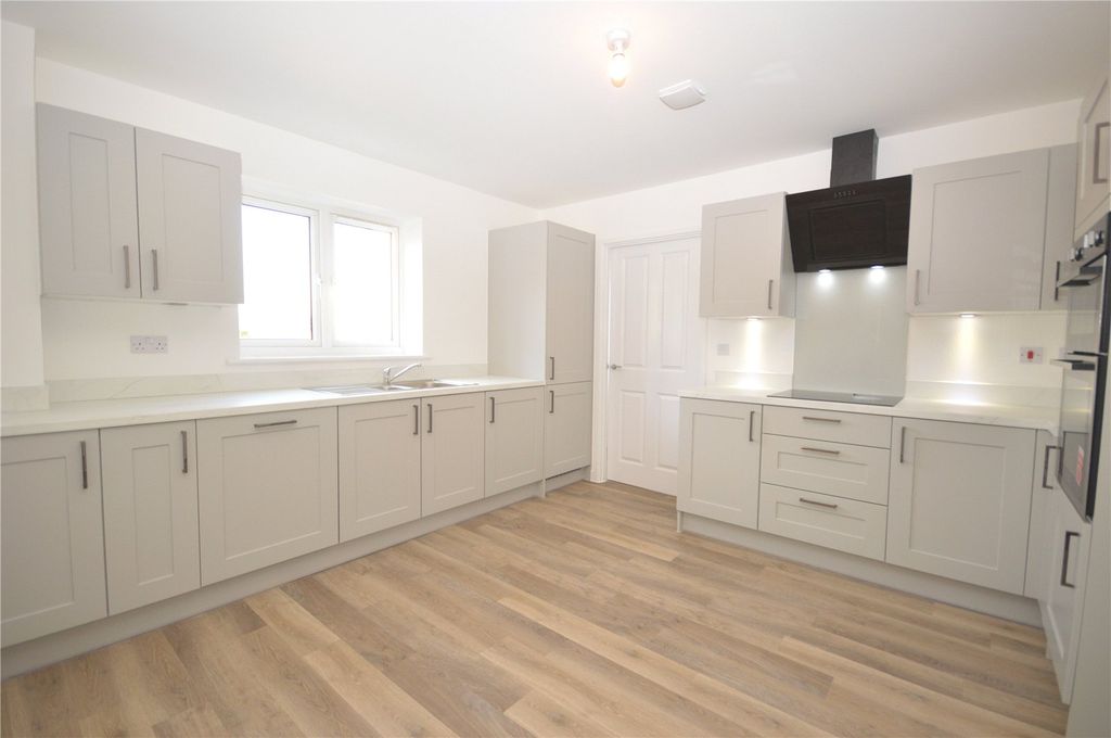 Property photo 2 of 11 Picture No. 22