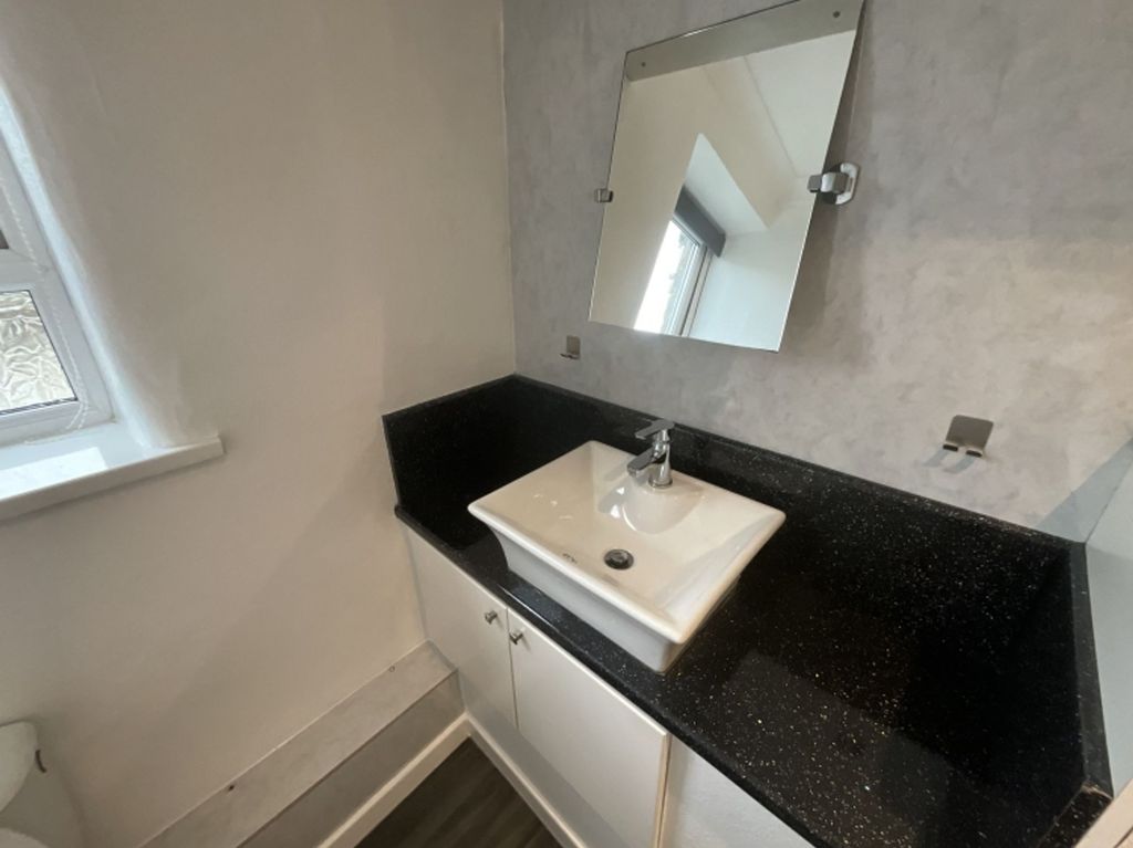 Property photo 3 of 9 D2Febbb1-Ca2E-45D7-A8C6-749545B6581F