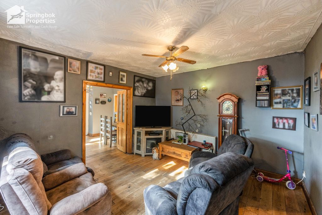Property photo 3 of 16 Image 2