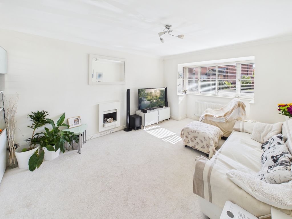 Property photo 3 of 12 Gallery