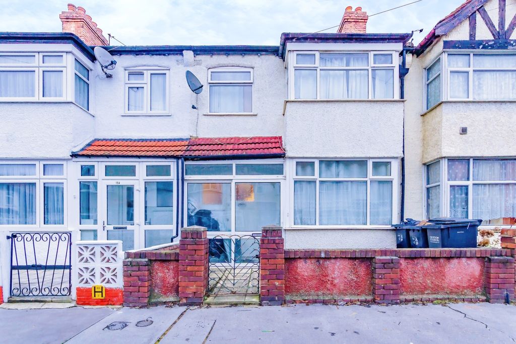 Property photo 1 of 17 Photography