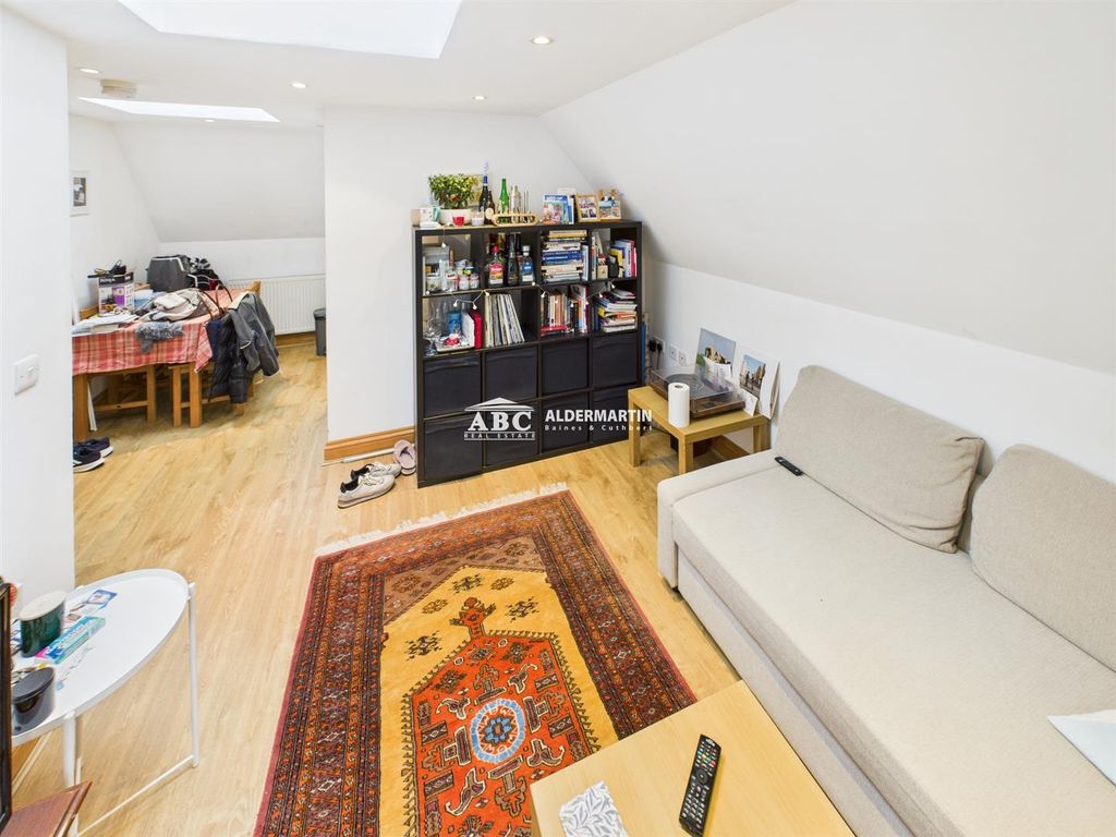 Property photo 2 of 6 Cam03215G0-Pr0093-Still010.Jpg