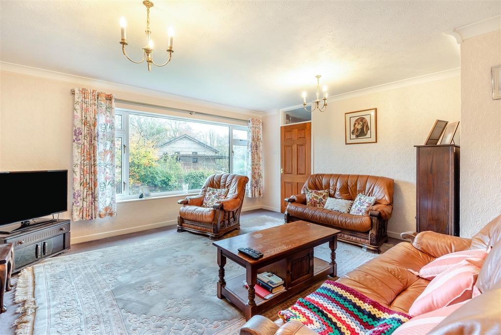Property photo 3 of 34