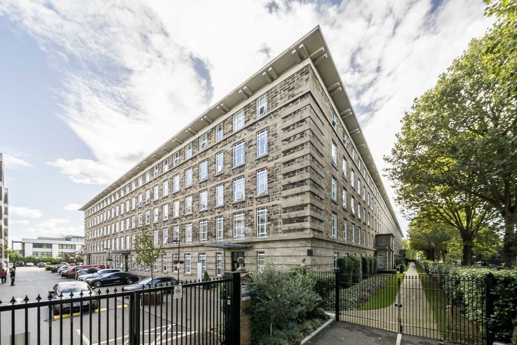 Property photo 1 of 5