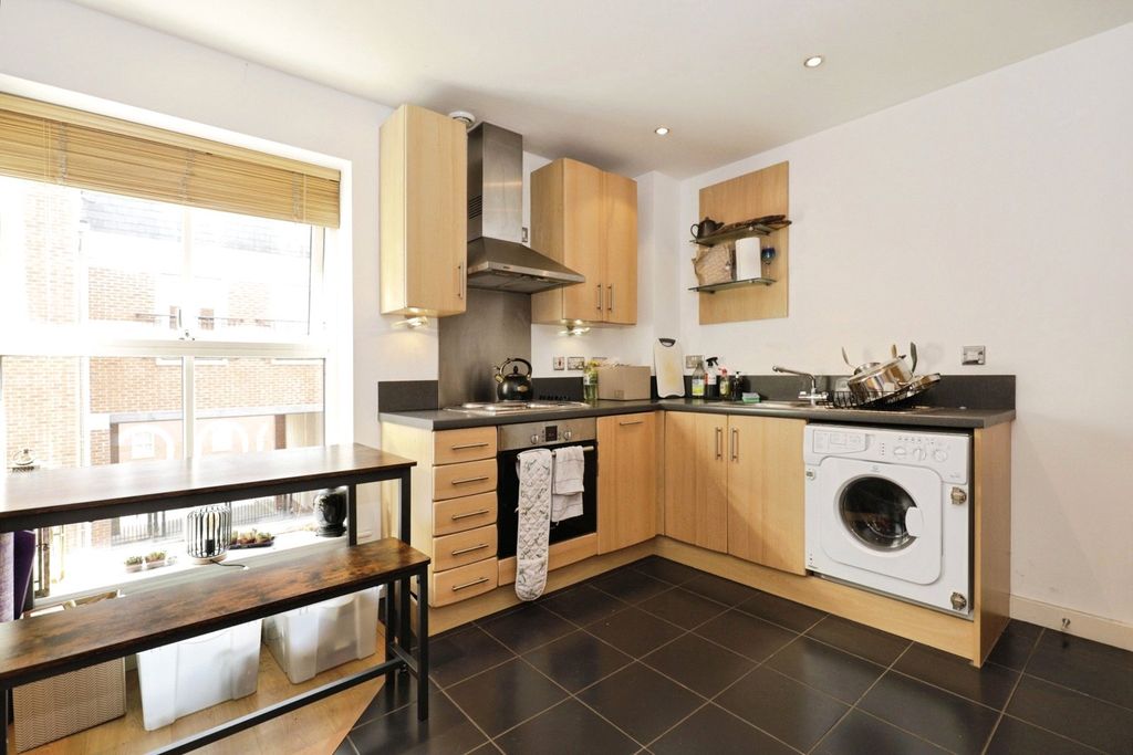 Property photo 2 of 11 Kitchen