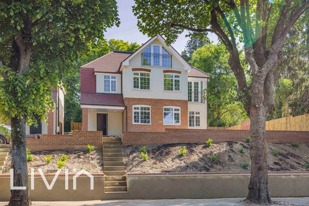 Property photo 3 of 34 120A7005