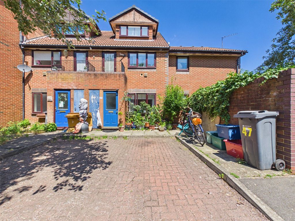 Property photo 1 of 5 Picture No. 09