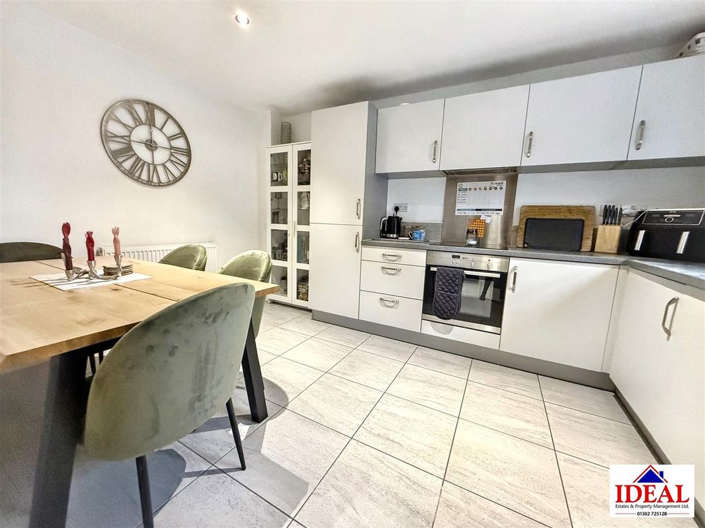 Property photo 3 of 16 Image00015.Jpg