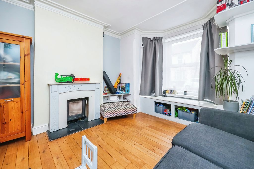 Property photo 1 of 15