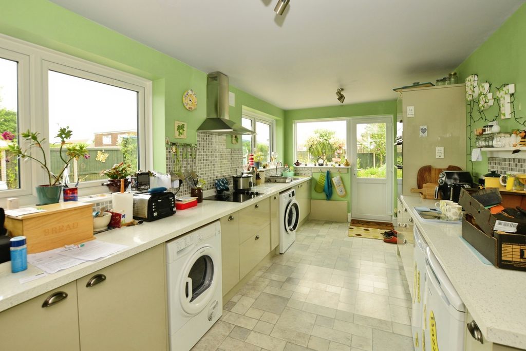 Property photo 2 of 20 Photo