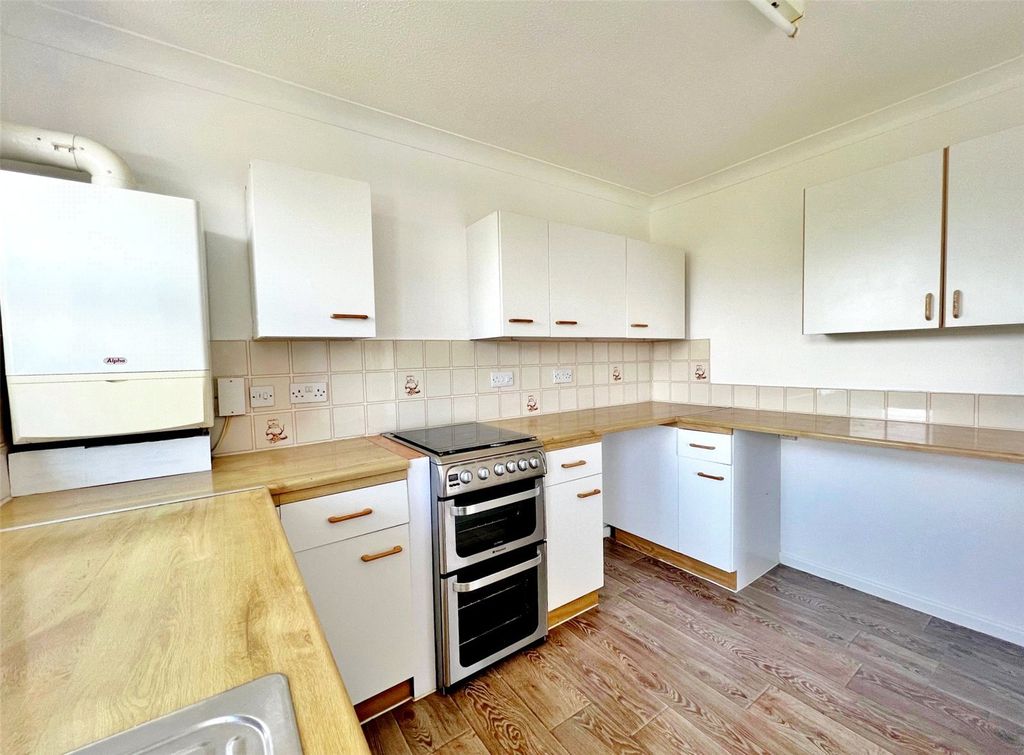 Property photo 2 of 7 Picture No. 15