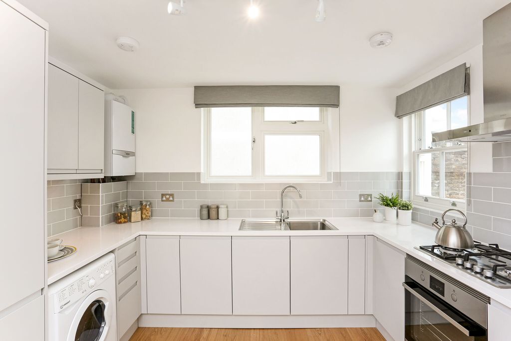 Property photo 3 of 11