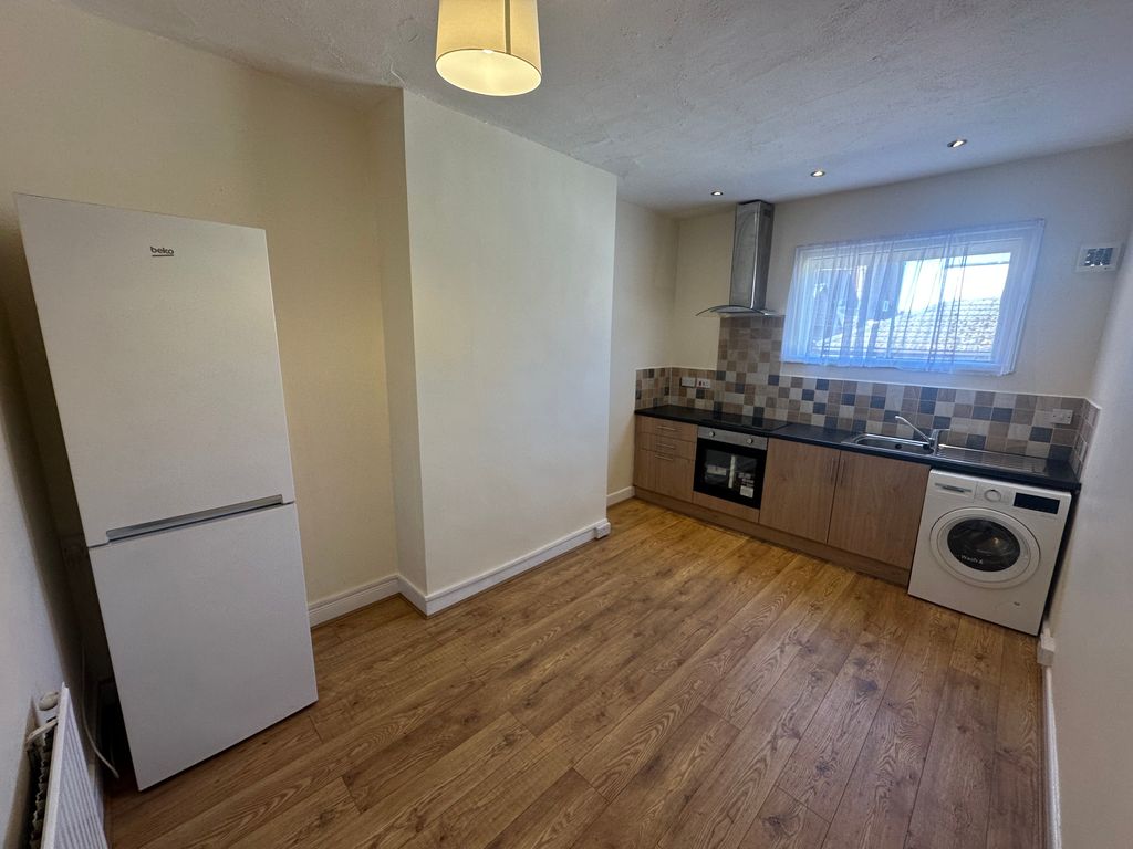 Property photo 1 of 5 Kitchen