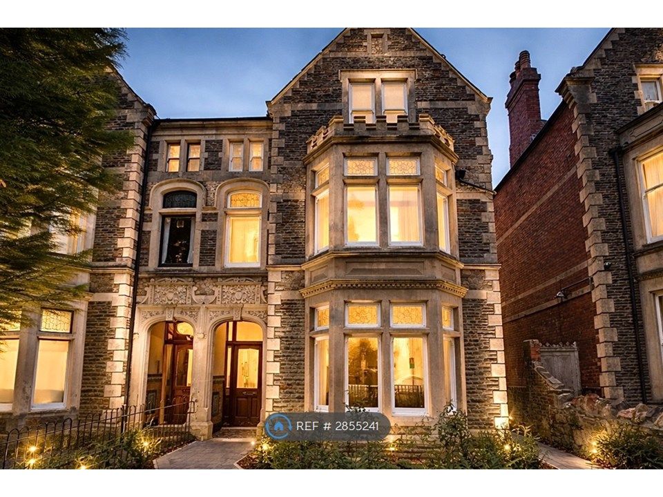 Property photo 1 of 8