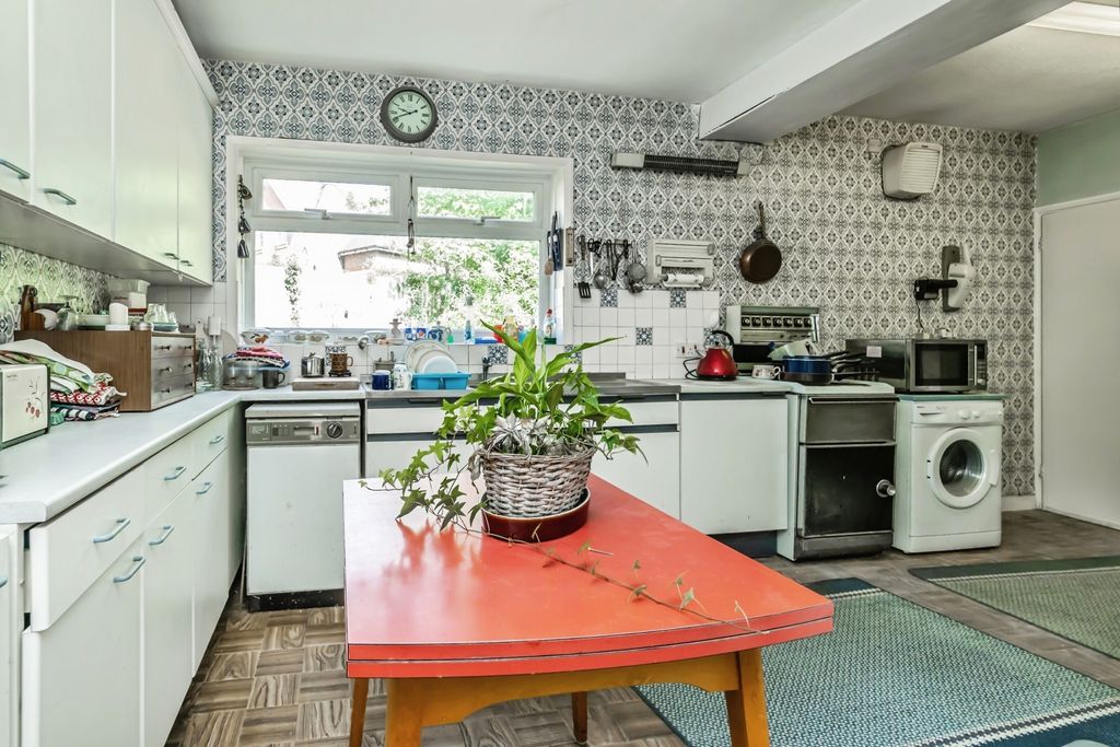 Property photo 2 of 17 Pbox-Img.Jpg
