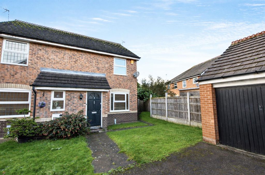 Property photo 1 of 16 Front