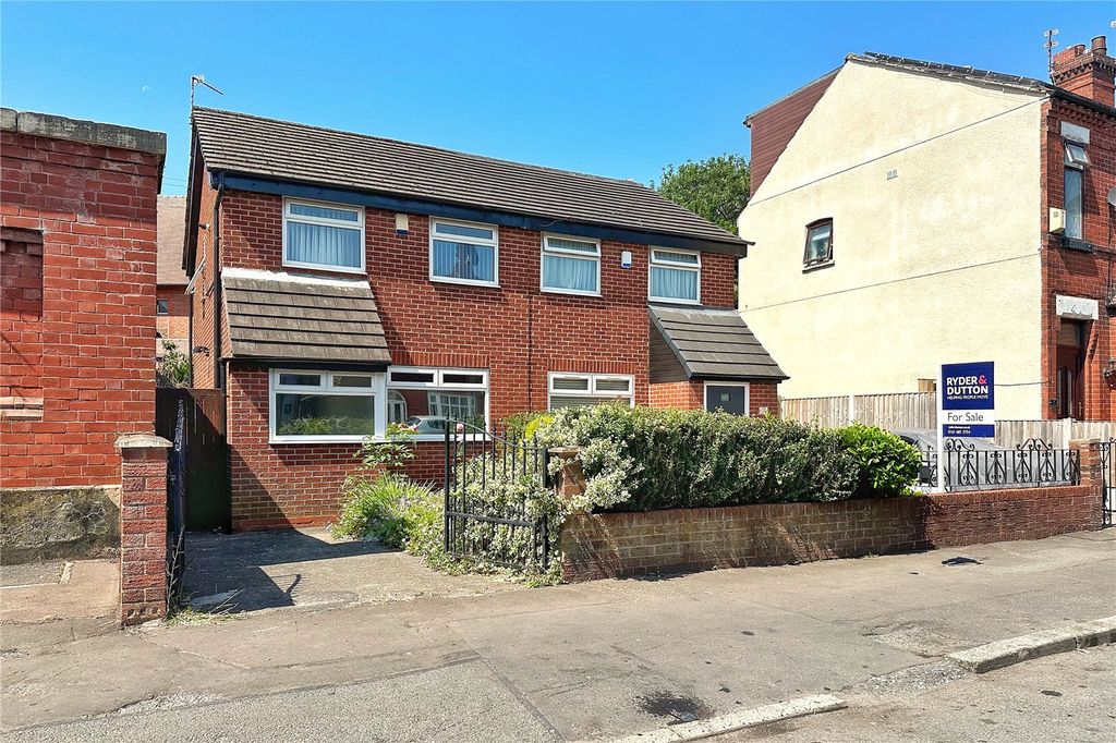 Property photo 1 of 15 External