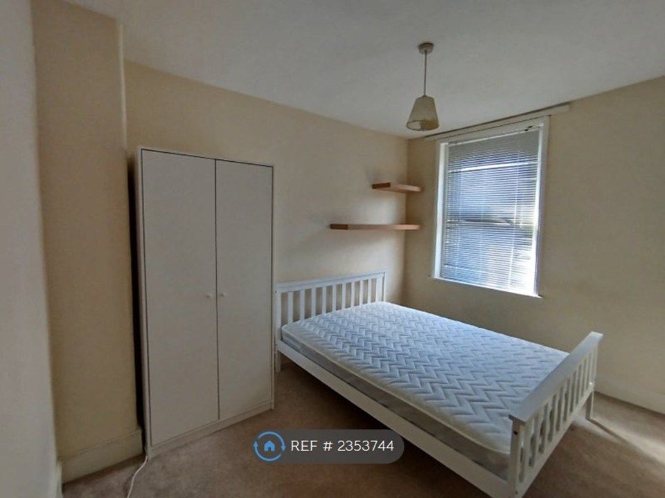 Property photo 1 of 2