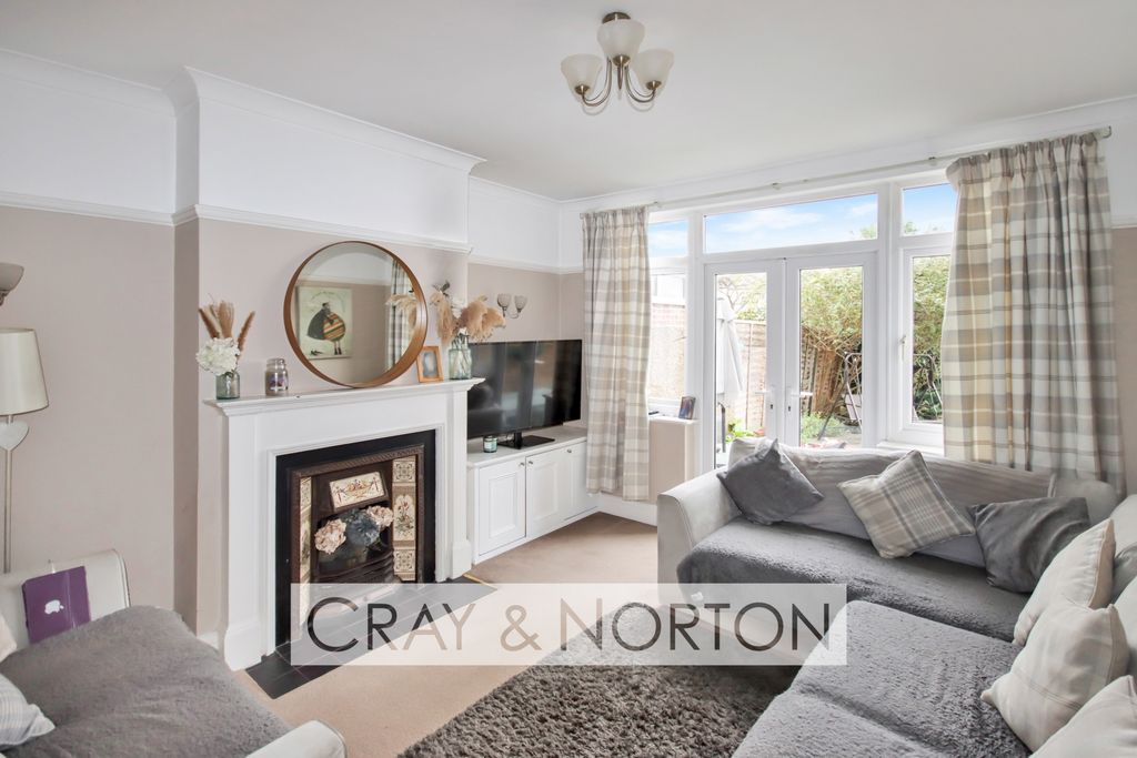 Property photo 3 of 14 Photo 2