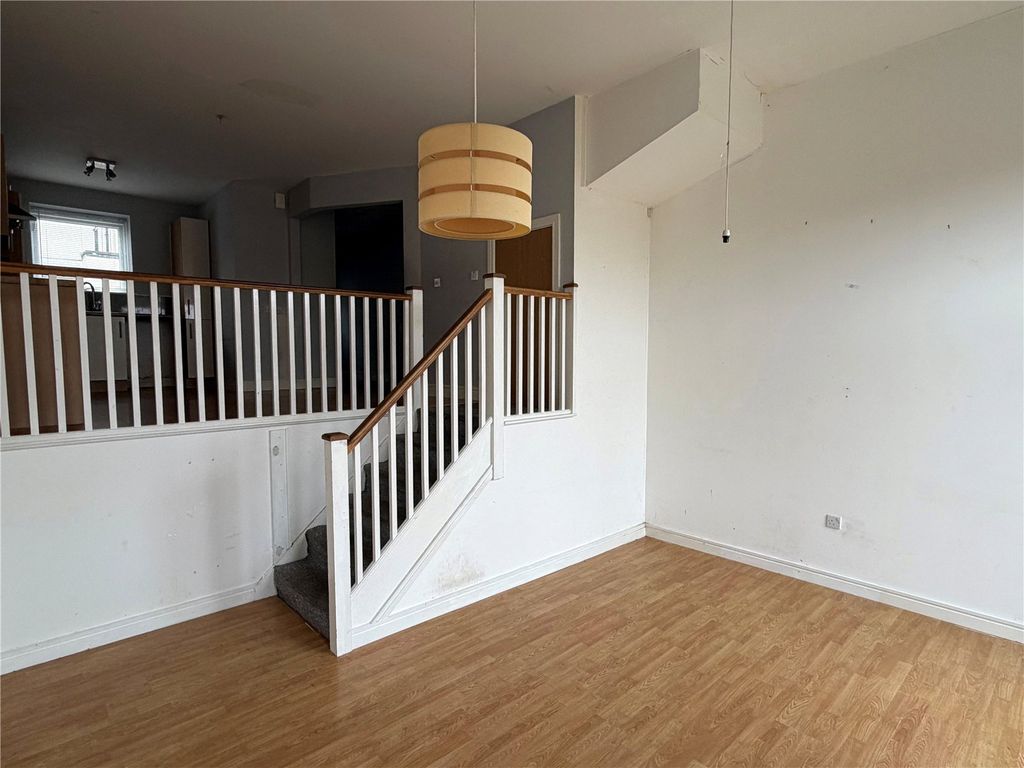 Property photo 3 of 17 Living Room