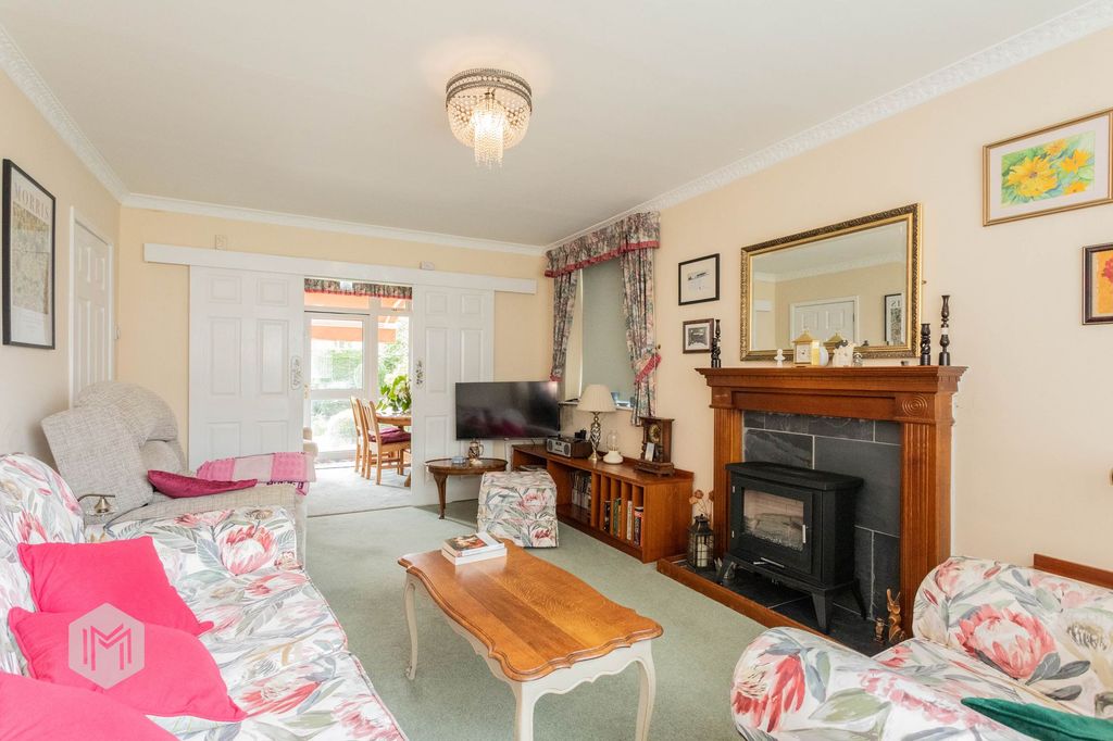 Property photo 2 of 30