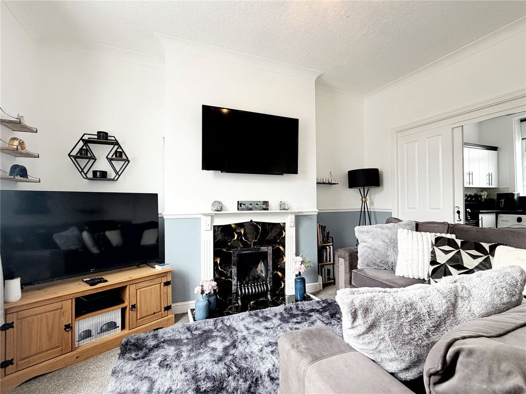 Property photo 2 of 13 Picture No. 17