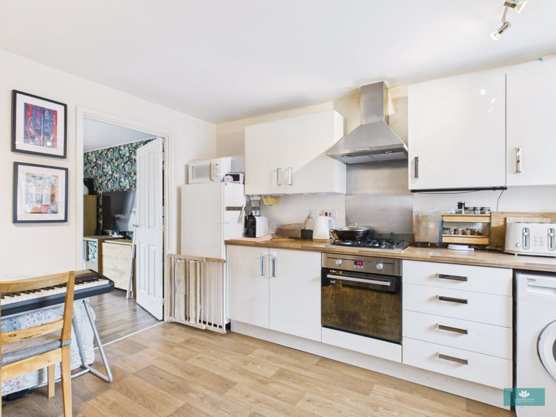 Property photo 2 of 12 Photo 9